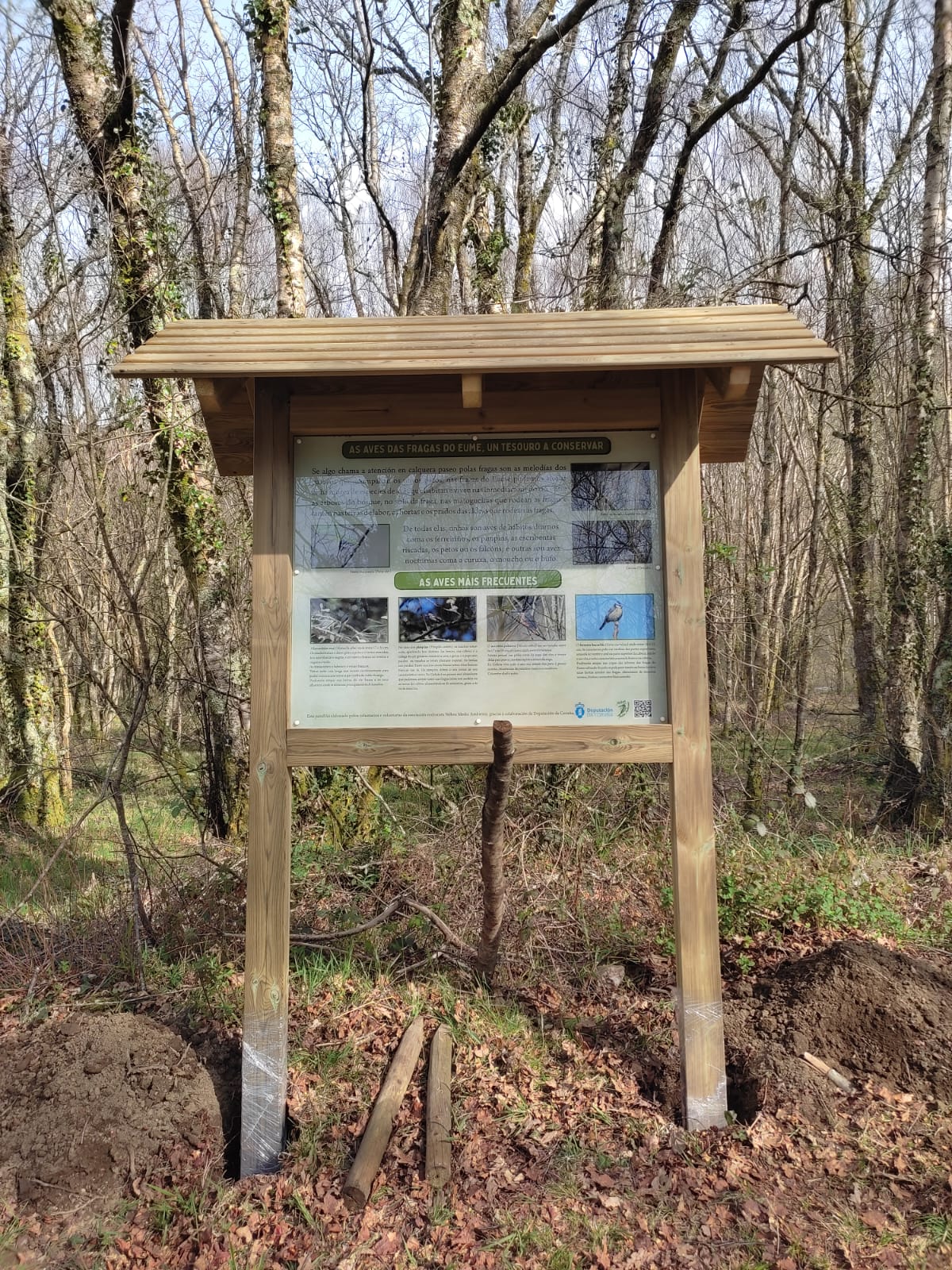 OS CARTEIS SOBRE AS FRAGAS XA LOCEN EN VILARBÓ